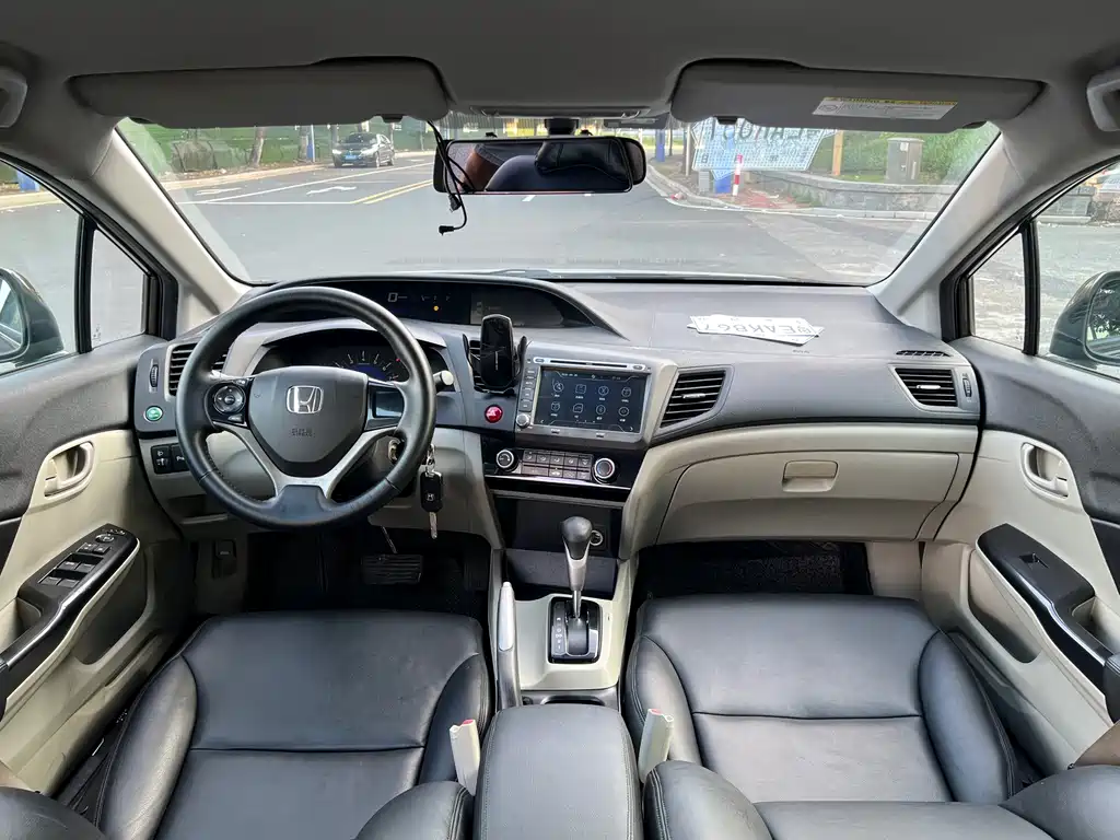 Honda Civic — миниатюра 12