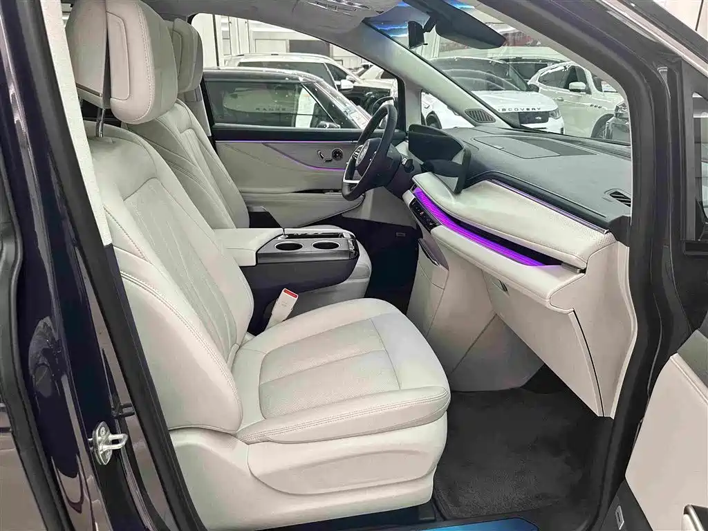 Buick GL8 Hybrid — миниатюра 16