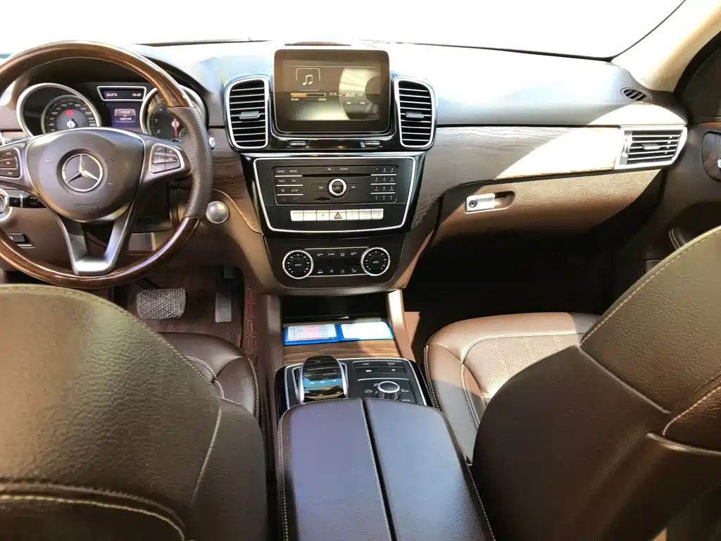 Mercedes-Benz GLE (Import) — миниатюра 14