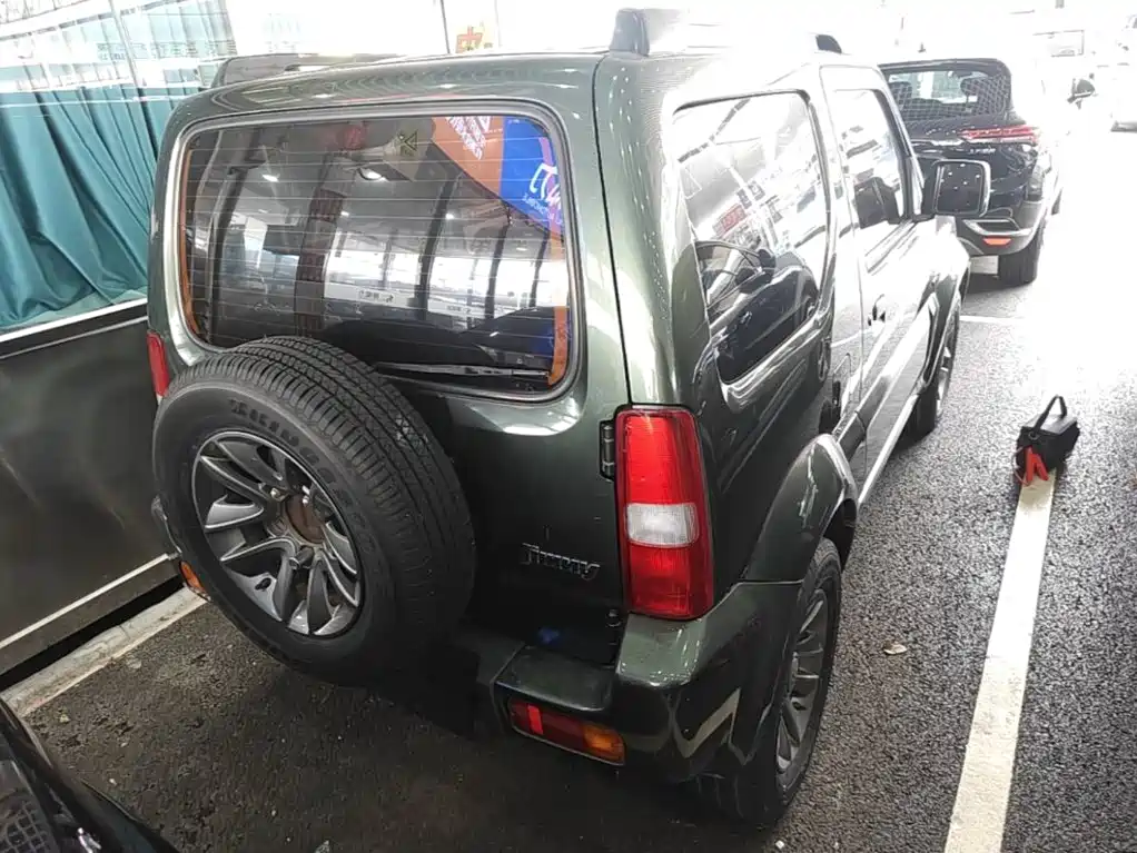 Suzuki Jimny — миниатюра 7