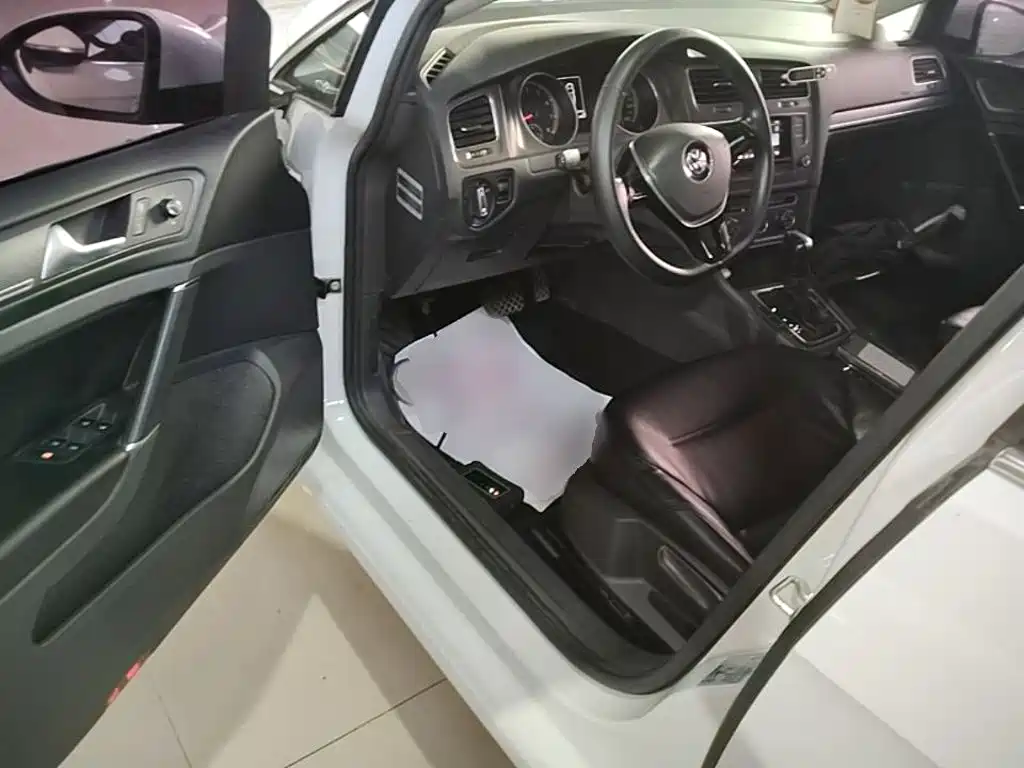 Volkswagen Golf — миниатюра 16