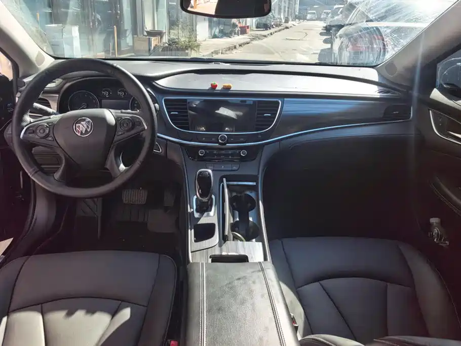 Buick LaCrosse — миниатюра 12