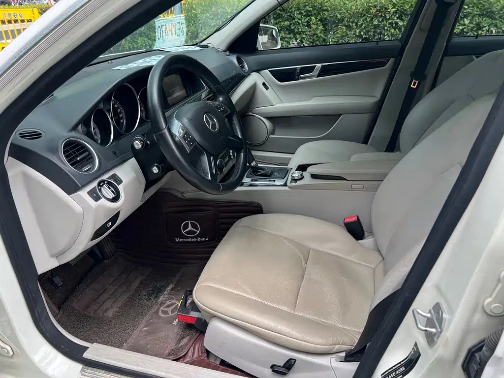 Mercedes-Benz C-Class — миниатюра 9