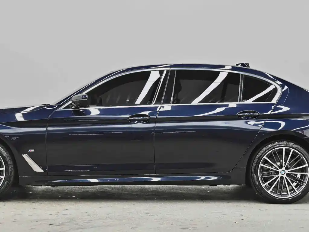 BMW 5 Series — миниатюра 35