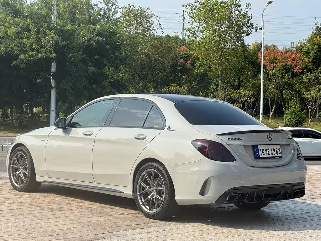 Mercedes-Benz C-Class — миниатюра 6