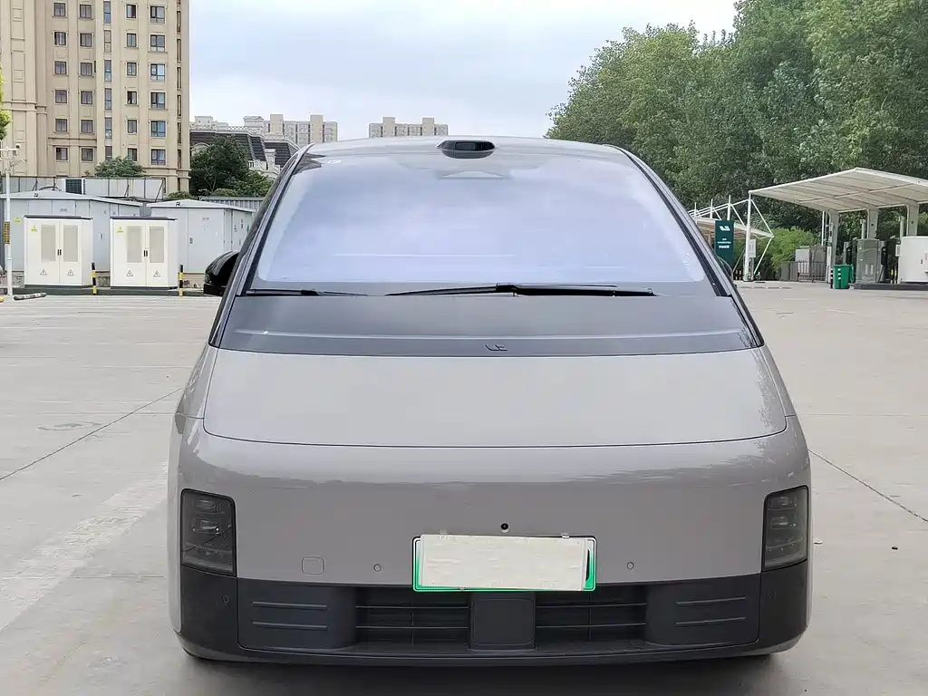 Li Auto Li MEGA — миниатюра 2