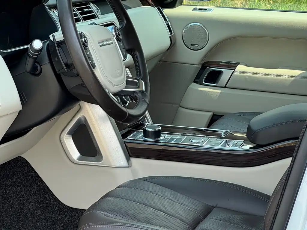 Land Rover Range Rover — миниатюра 9
