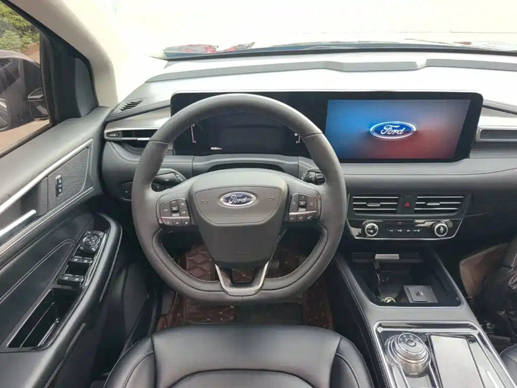 Ford Edge — миниатюра 11