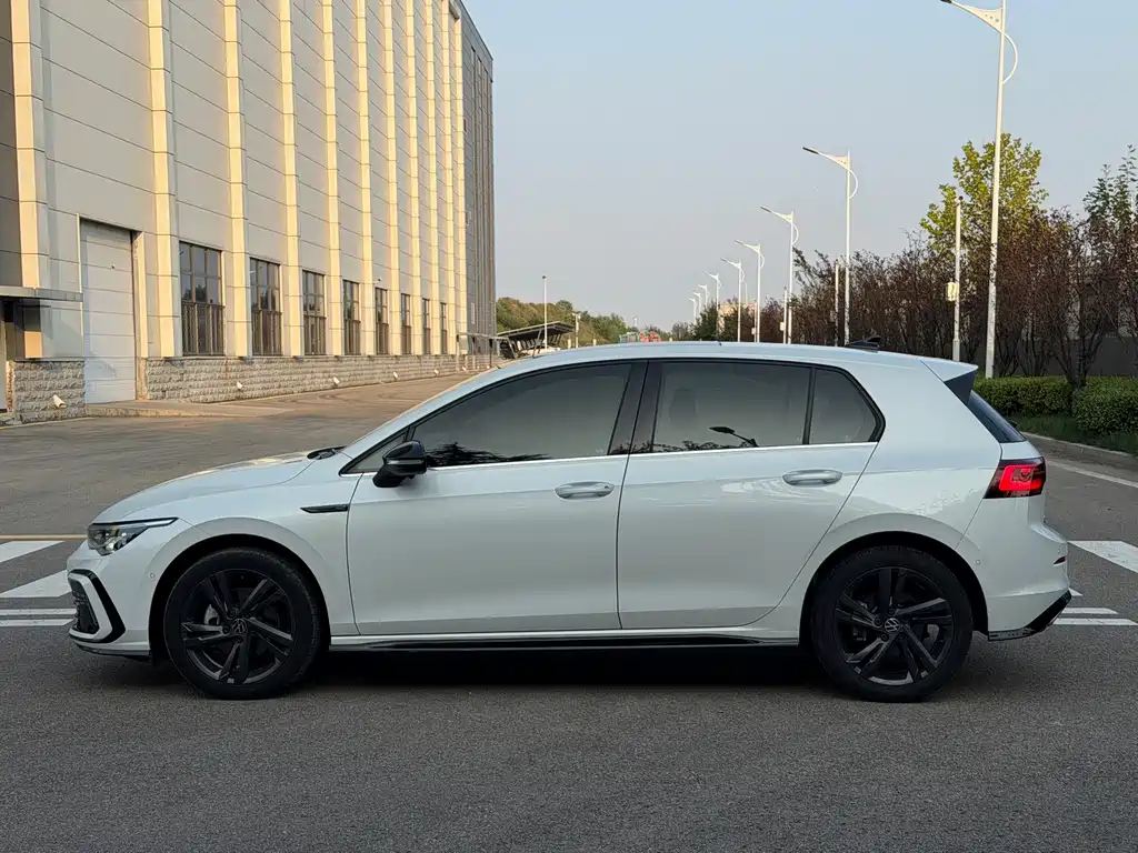 Volkswagen Golf — миниатюра 20