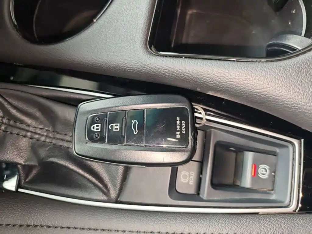Toyota Avalon — миниатюра 9