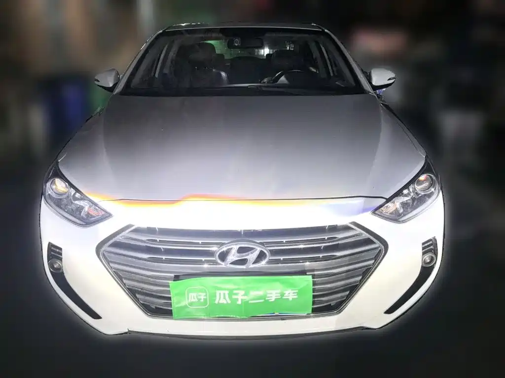 Hyundai Elantra — миниатюра 2