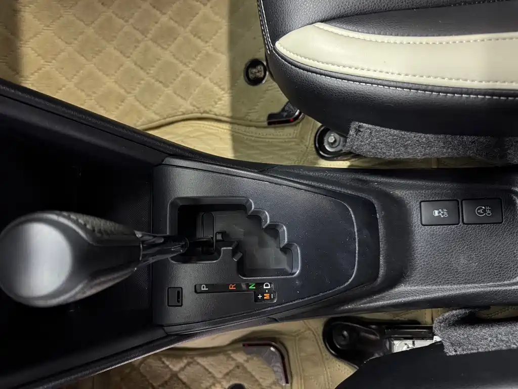 TOYOTA YARIS L ZHIXUAN