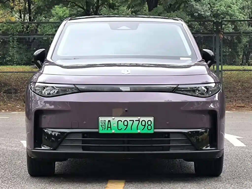 Leapmotor Leapmotor C10 — миниатюра 2