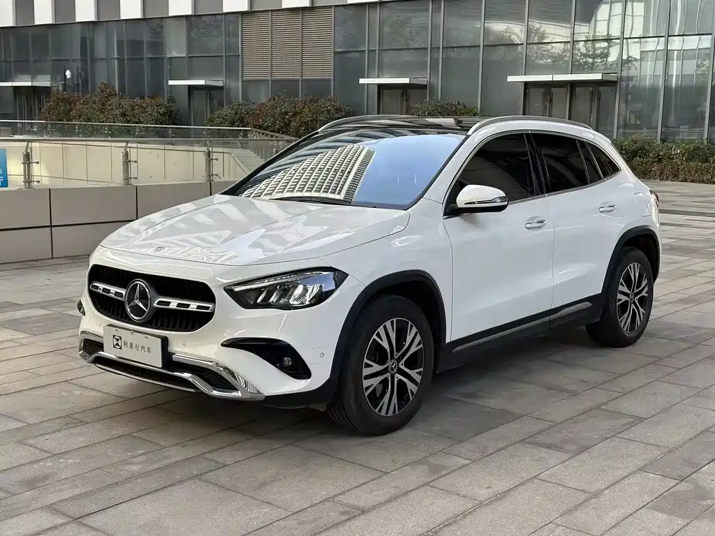 Mercedes-Benz GLA 2025