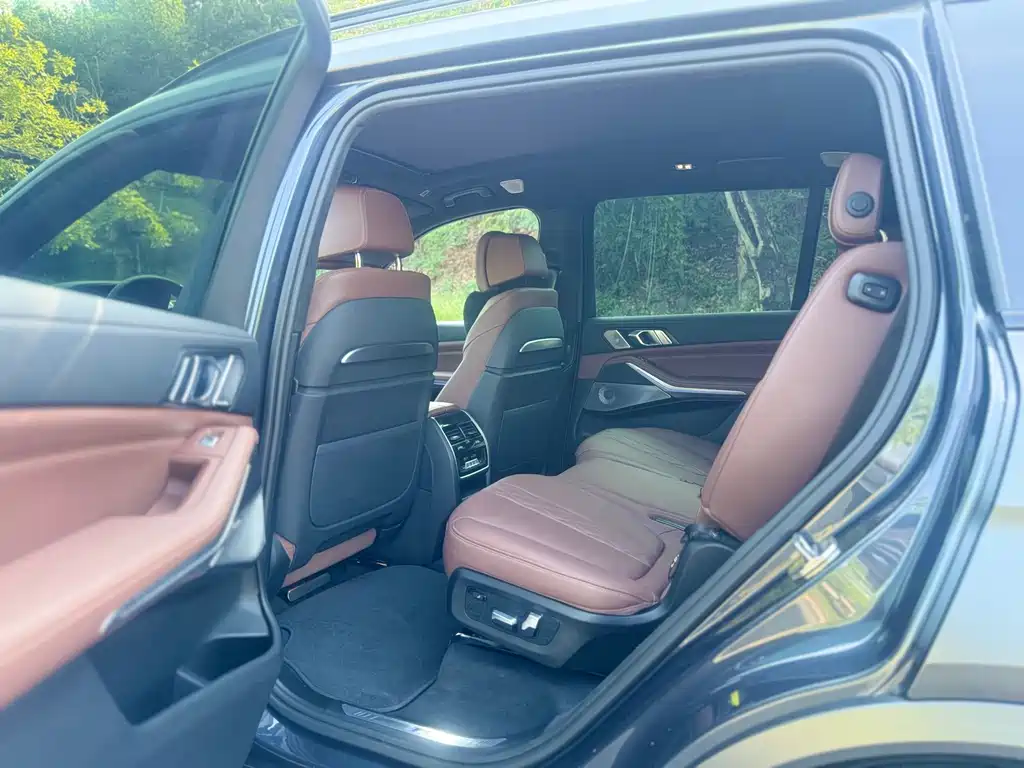 BMW X7 — миниатюра 8