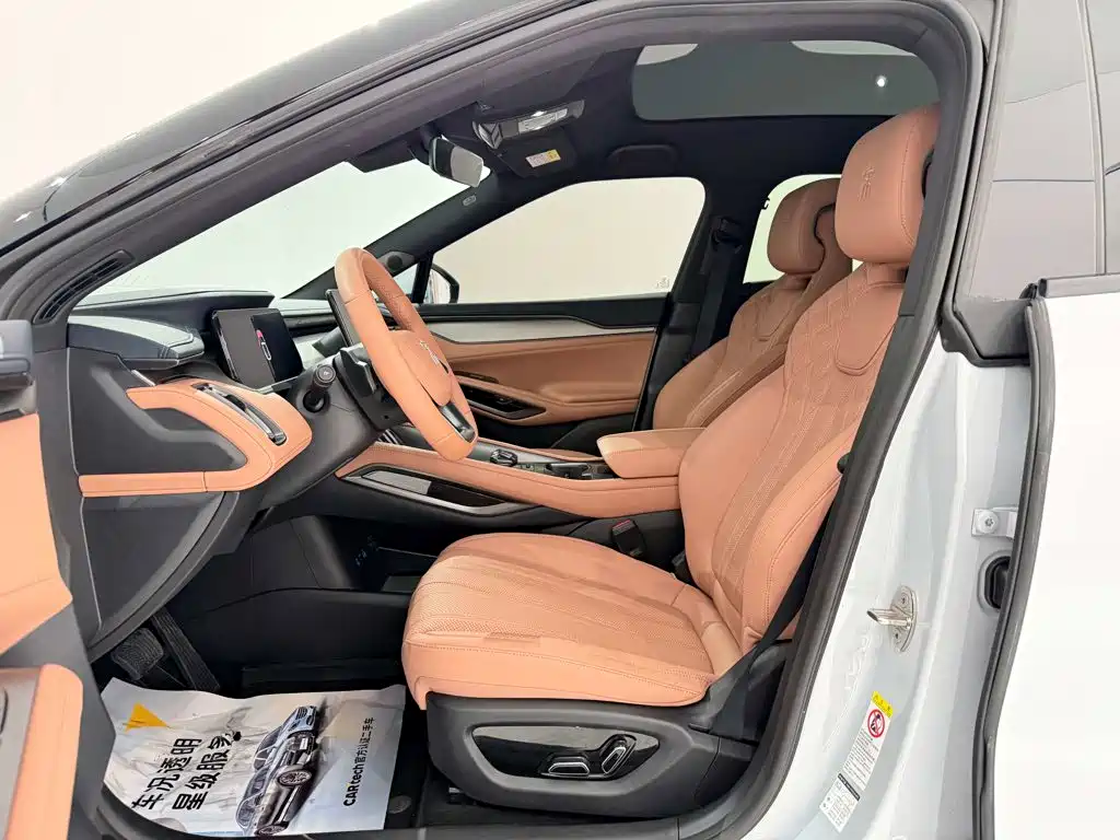 BYD L EV — миниатюра 13