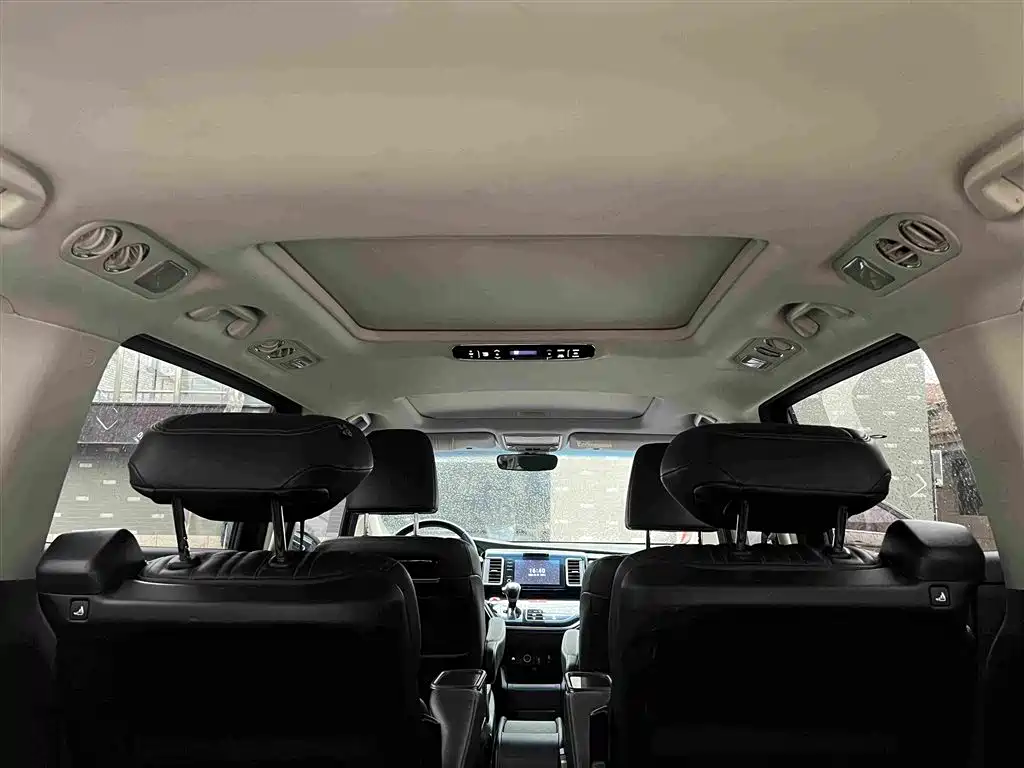 Honda Elysion — миниатюра 7