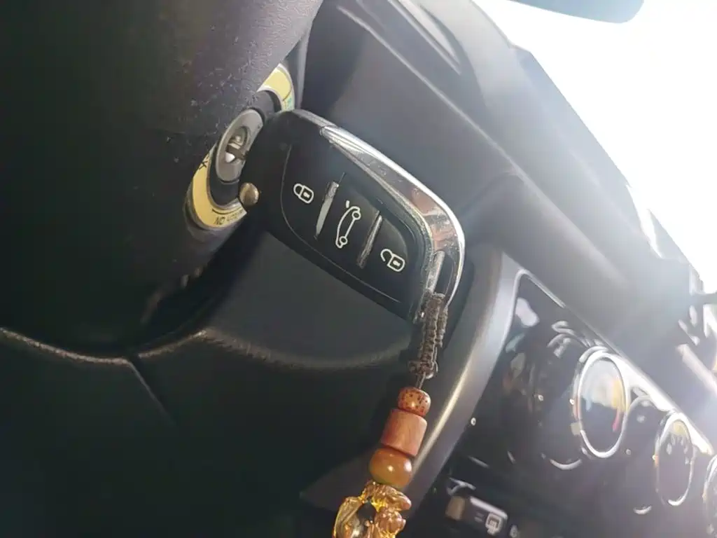 Toyota Yaris L — миниатюра 9
