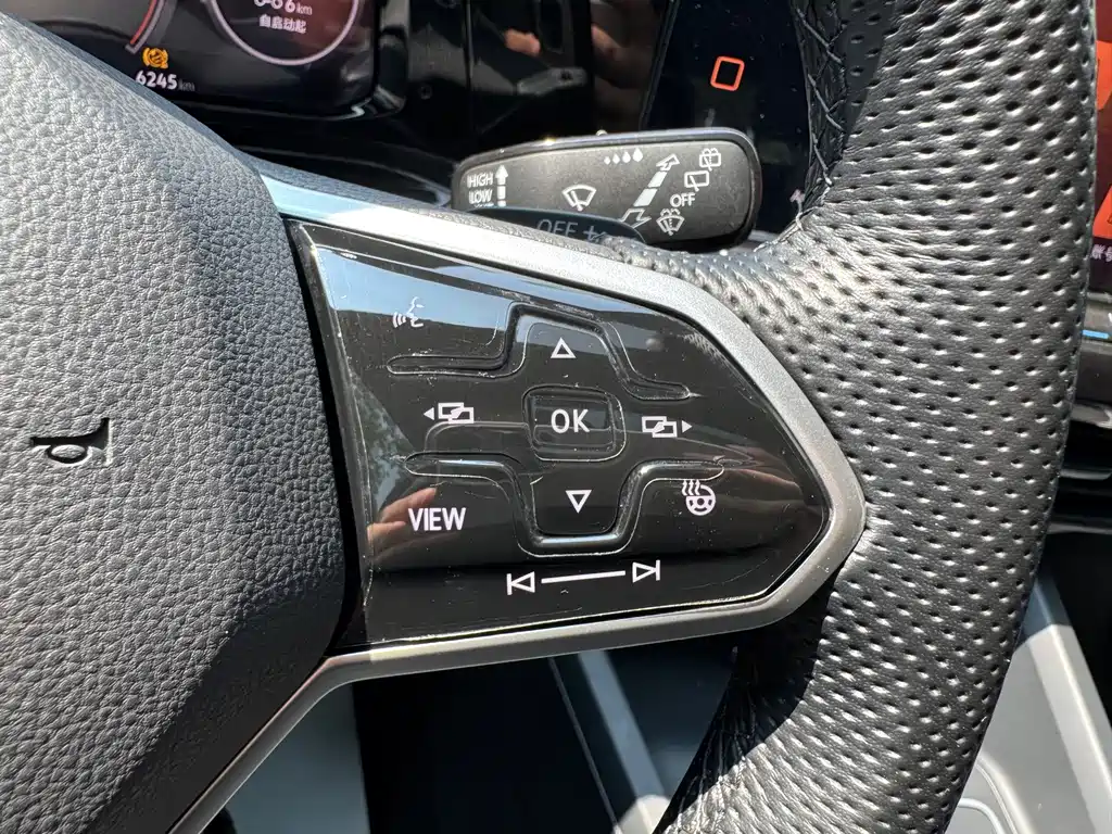 Volkswagen Golf — миниатюра 13