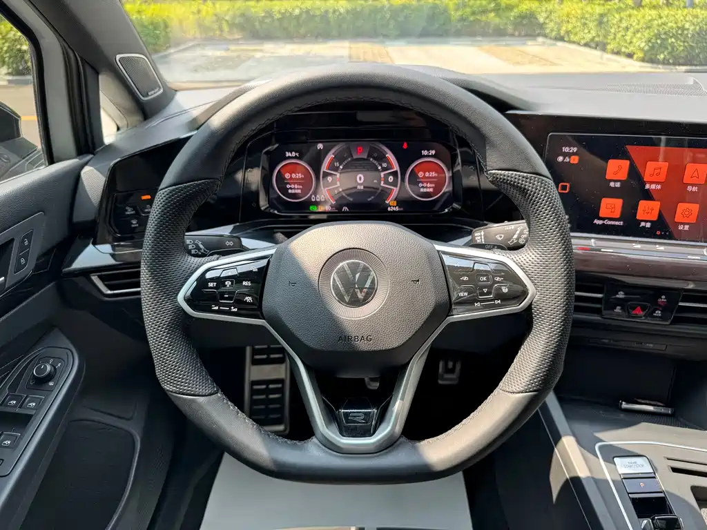 Volkswagen Golf — миниатюра 16