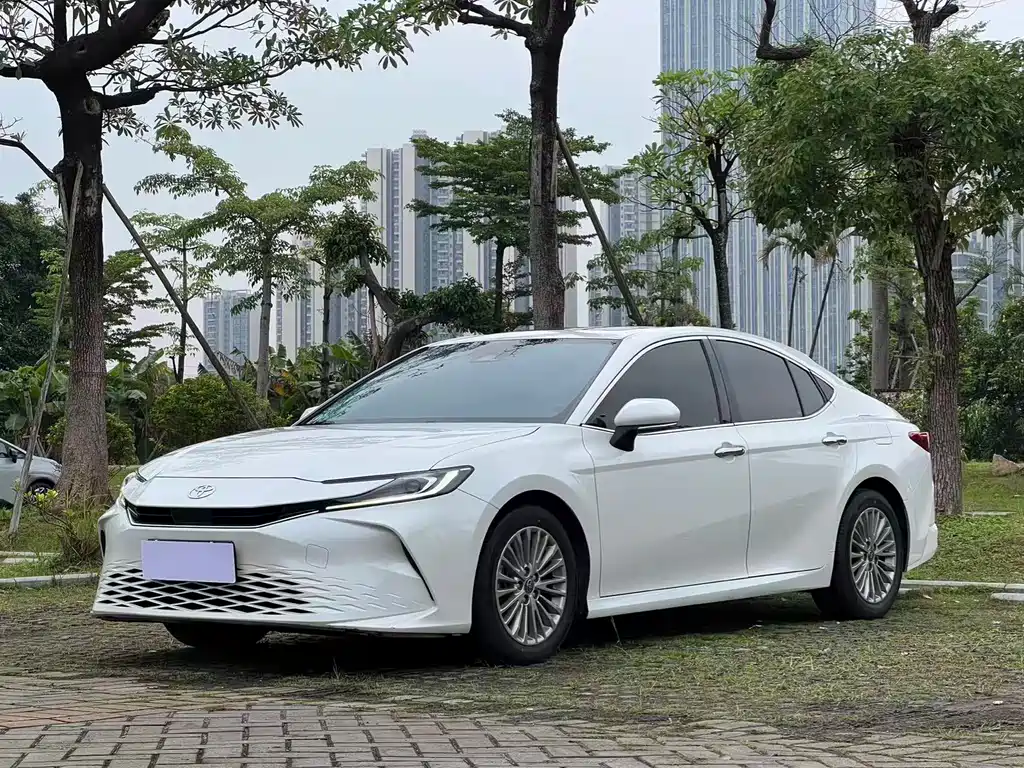 Toyota Camry 2024