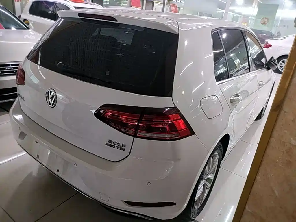 Volkswagen Golf — миниатюра 7