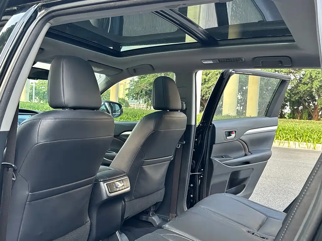 Toyota Highlander — миниатюра 13
