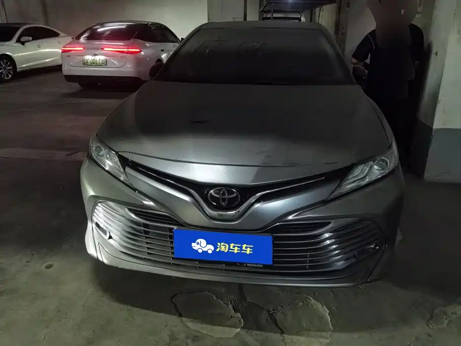 Toyota Camry — миниатюра 2