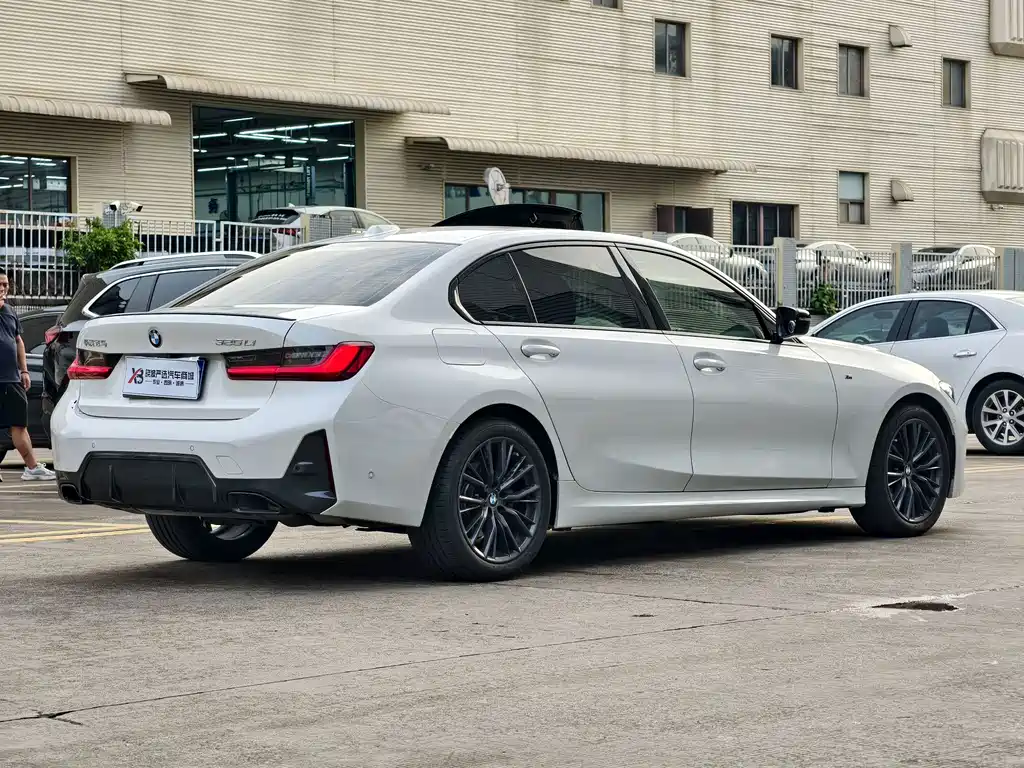 BMW 3 Series — миниатюра 7