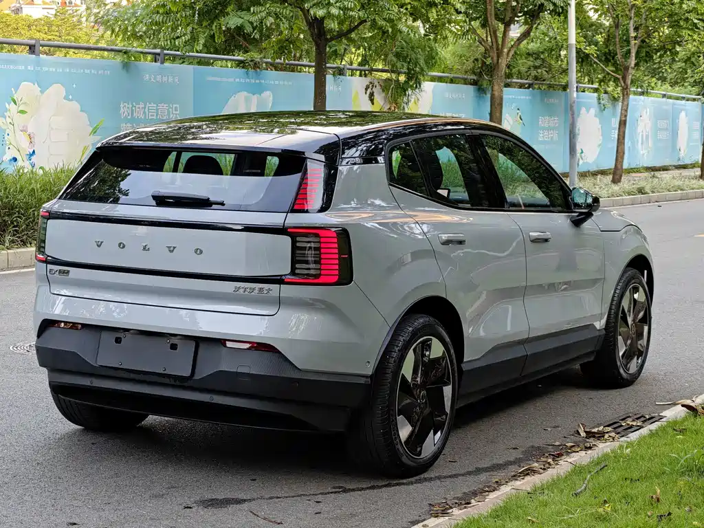 Volvo EX30 — миниатюра 4