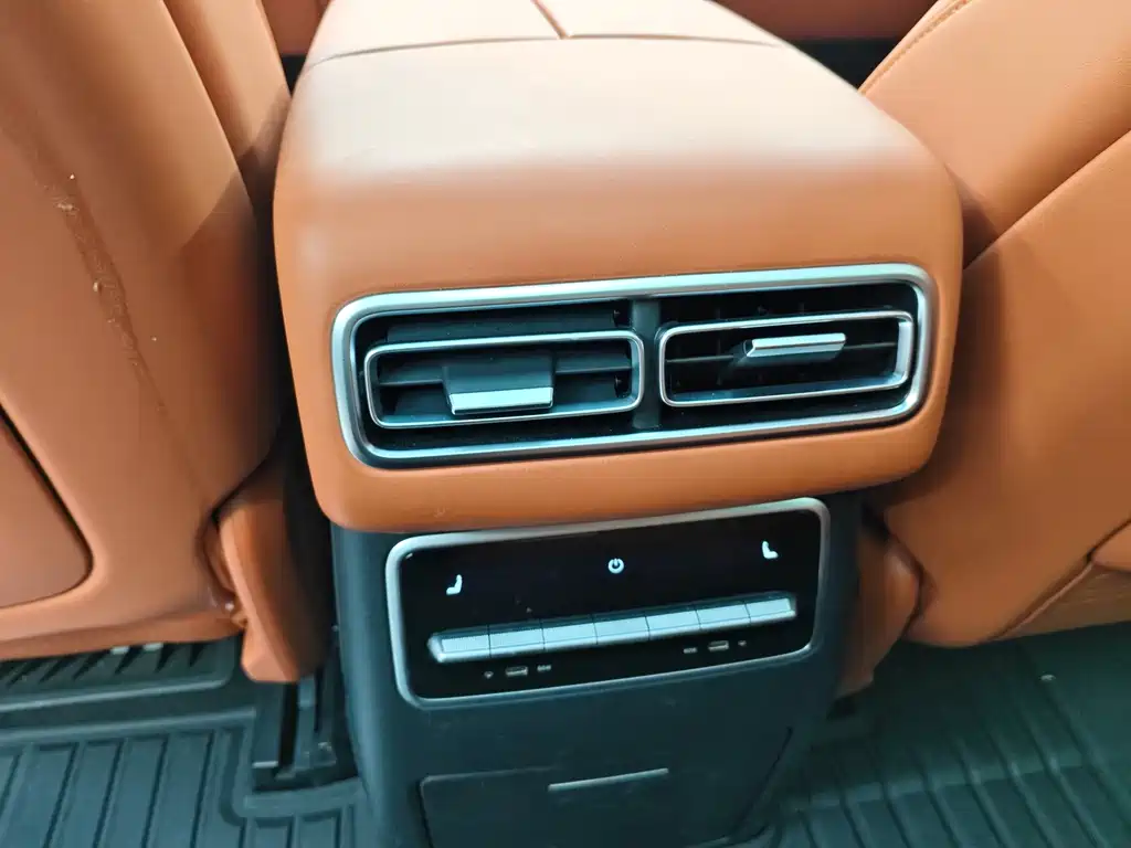 Li Auto Li L7 — миниатюра 10