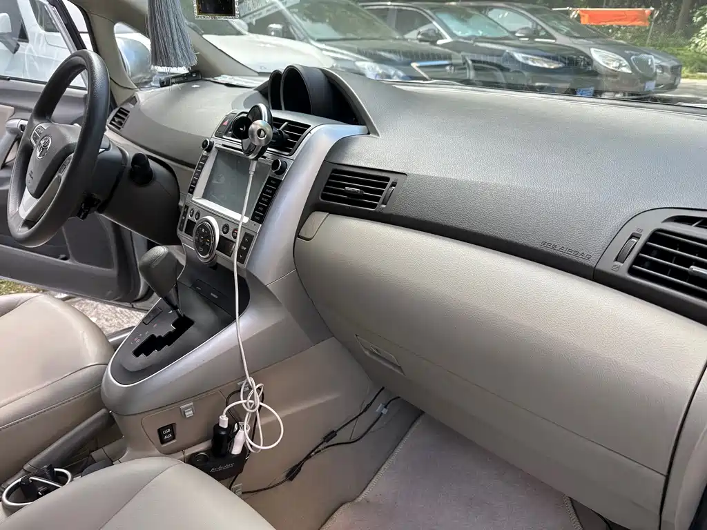 Toyota Verso — миниатюра 9