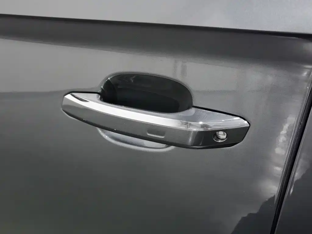 Audi Q5L — миниатюра 18