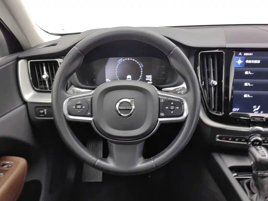Volvo XC60 — миниатюра 11