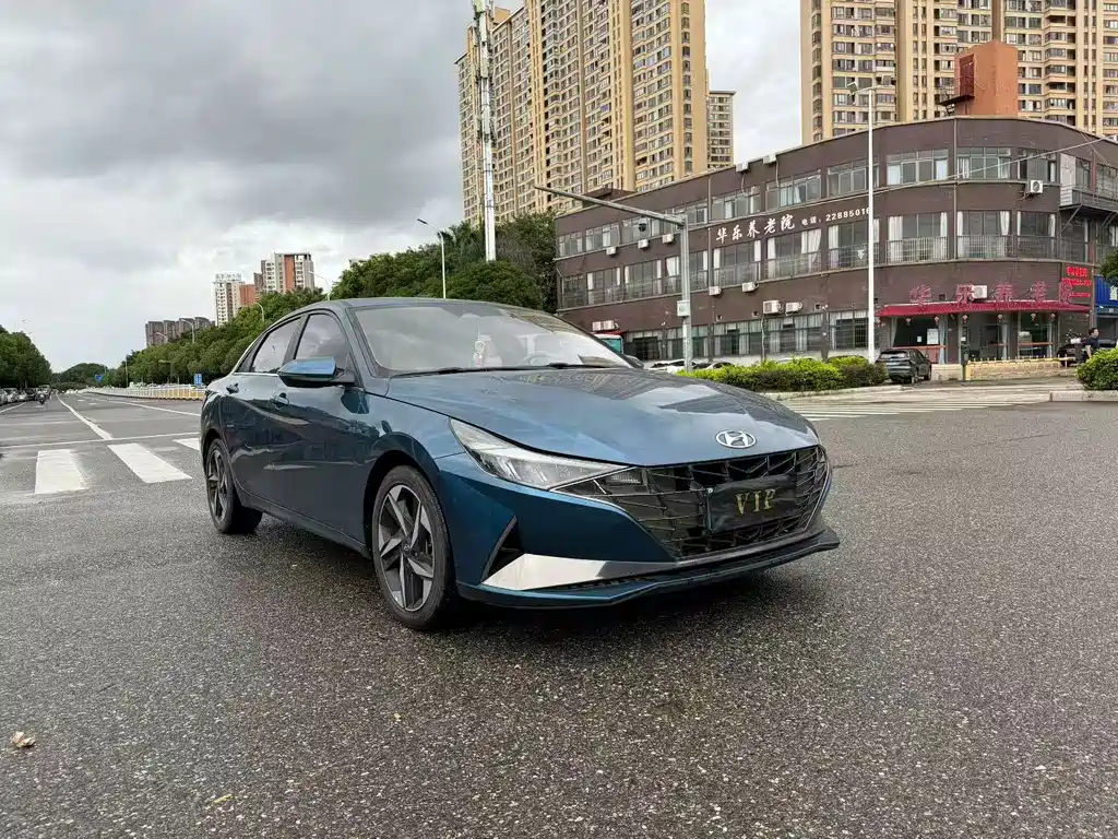 Hyundai Elantra — миниатюра 3