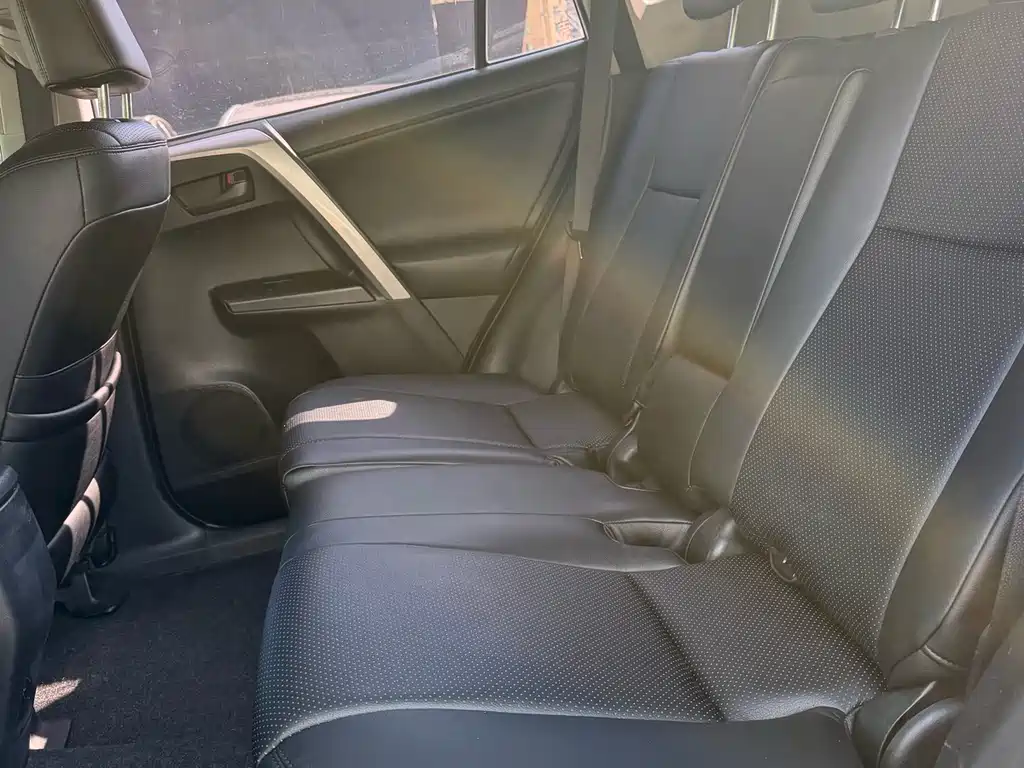 Toyota RAV4 2016 2.0L CVT V