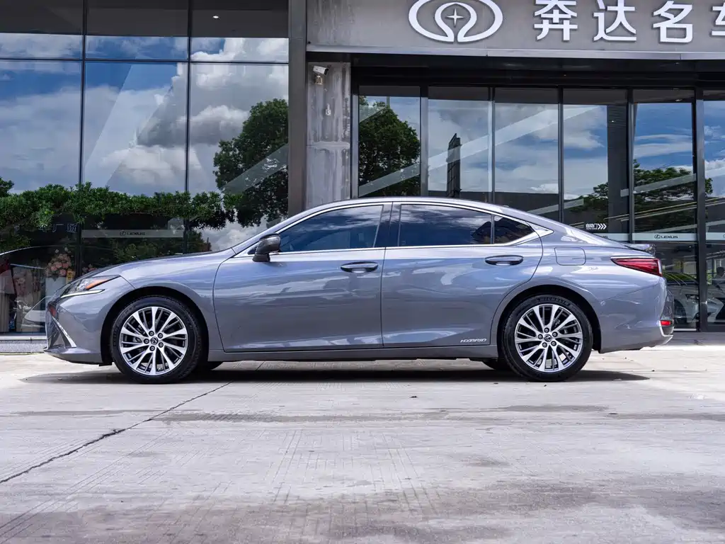 Lexus ES — миниатюра 4