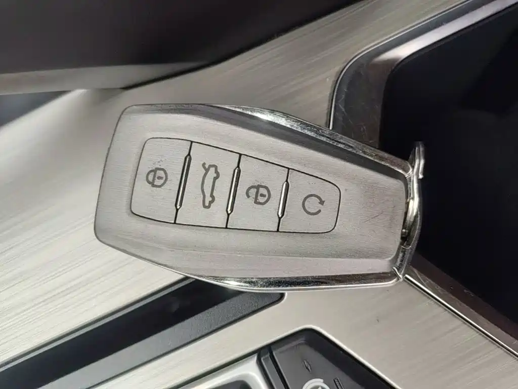 Geely Binyue — миниатюра 9