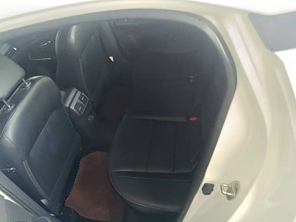 Nissan Sylphy — миниатюра 17