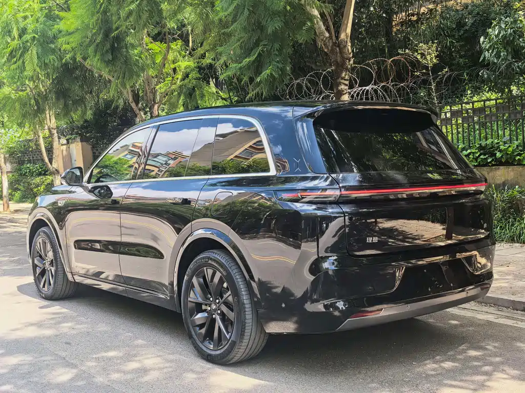 Li Auto Li L8 — миниатюра 4