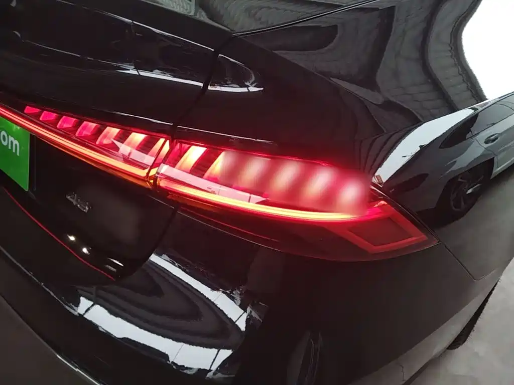 Audi A7L — миниатюра 8