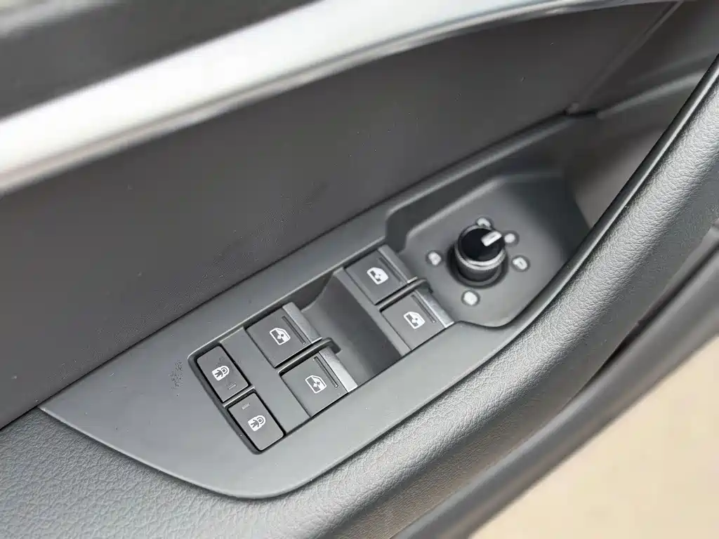 Audi A6L — миниатюра 15