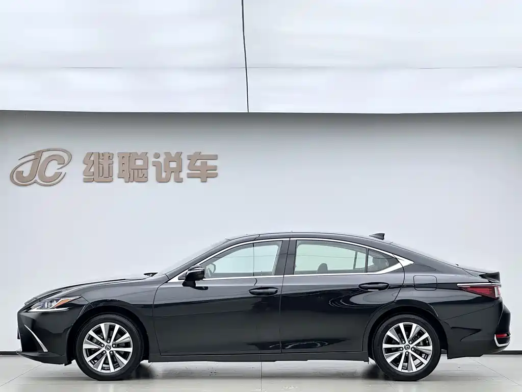 Lexus ES — миниатюра 3