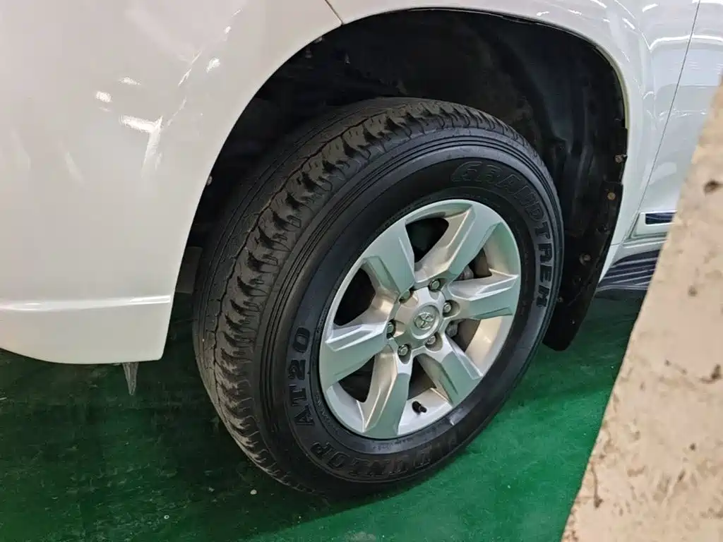 Toyota Prado — миниатюра 23