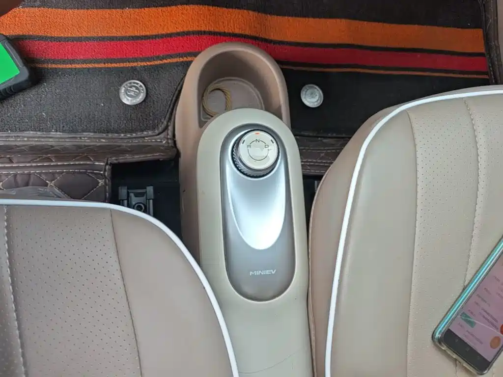 Wuling MINIEV — миниатюра 14