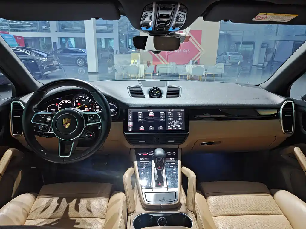 Porsche Cayenne Hybrid — миниатюра 11