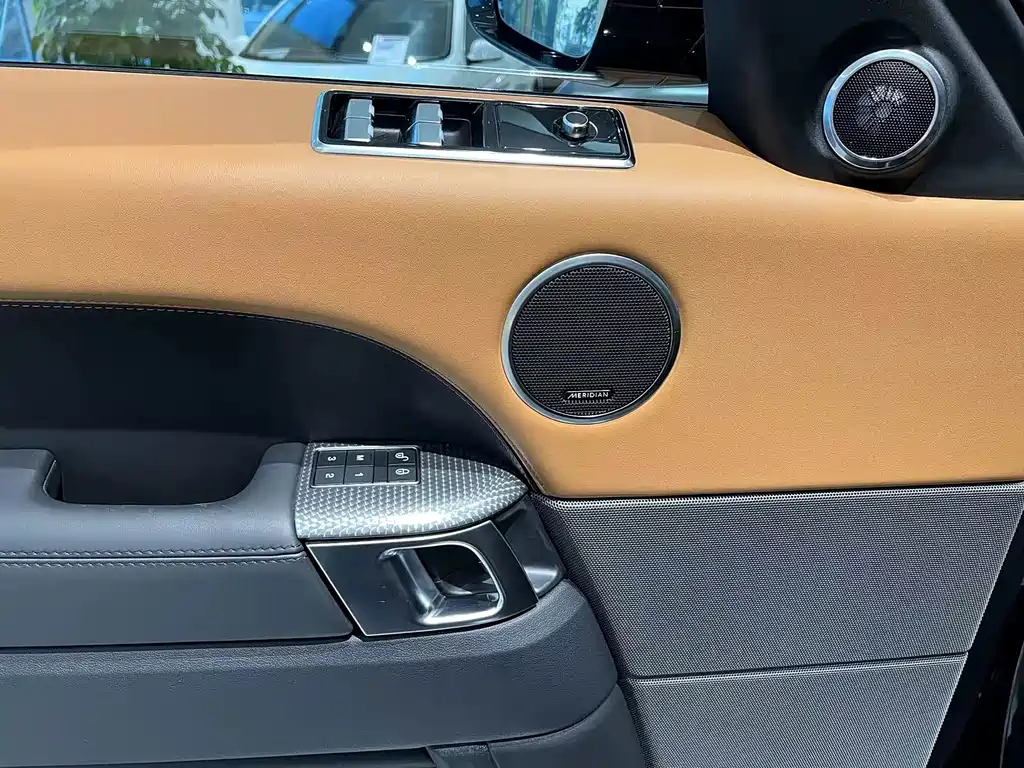 Land Rover Sport — миниатюра 12