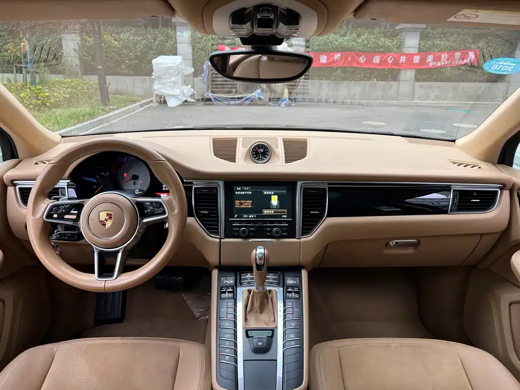 Porsche Macan — миниатюра 15