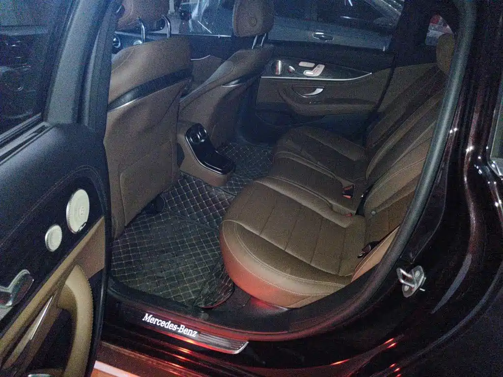 Mercedes-Benz E-Class — миниатюра 13