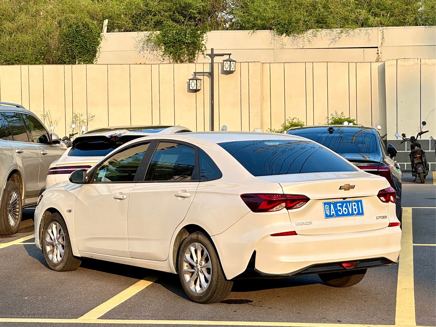 Chevrolet Monza 1.5 л 2024 г. Белый, пробег 26000 км